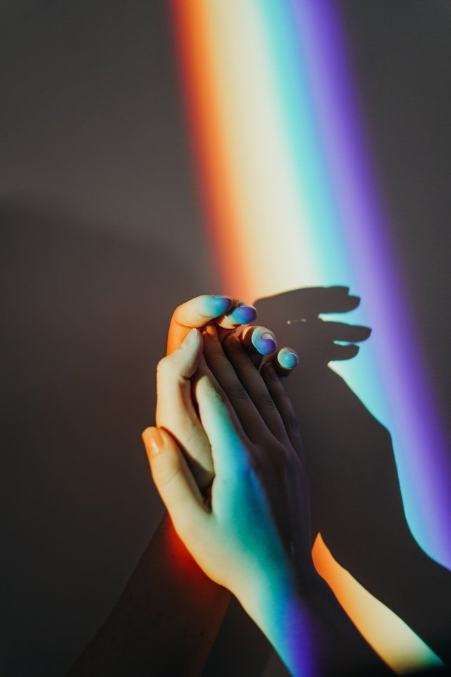 persons-hands-with-rainbow-colors-3693914(1)